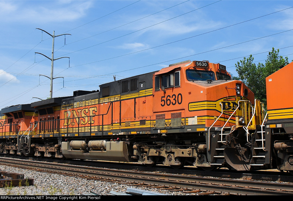 BNSF 5630